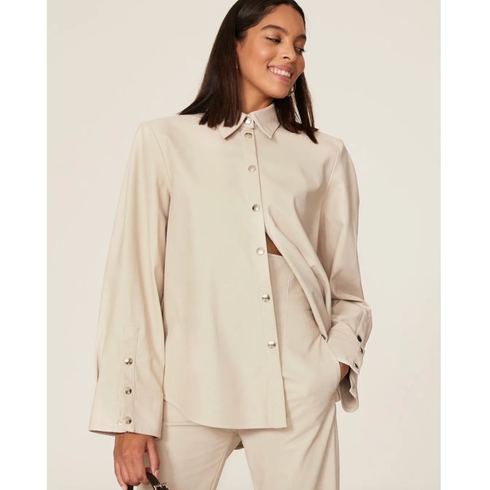 Sara Battaglia Shirt Women 42 Beige Faux Leather Snap Button Shacket
